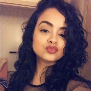 Meet your Posher, Pamela